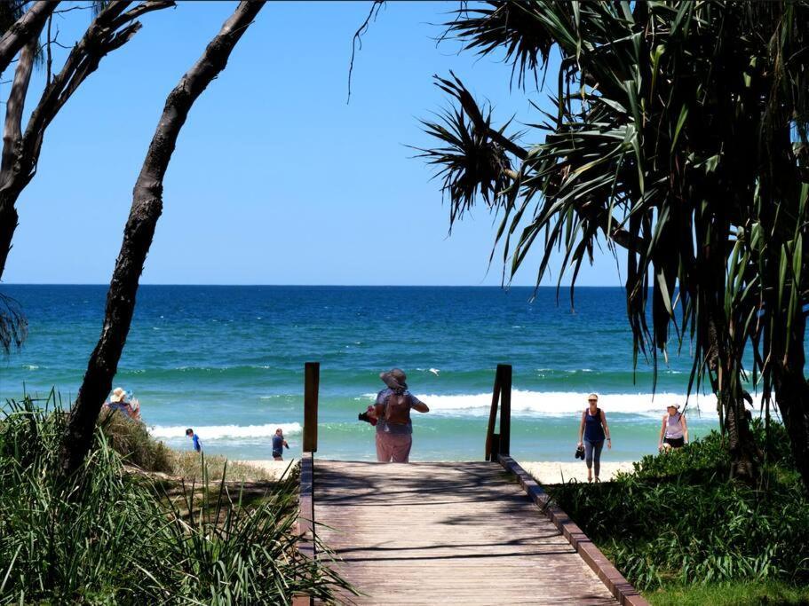 Broadbeach Stunner Modern And Central Gold Coast Bagian luar foto