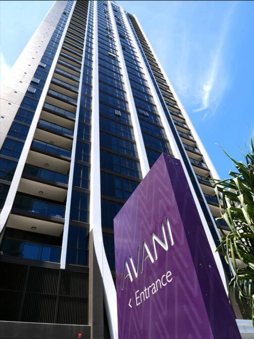 Broadbeach Stunner Modern And Central Gold Coast Bagian luar foto